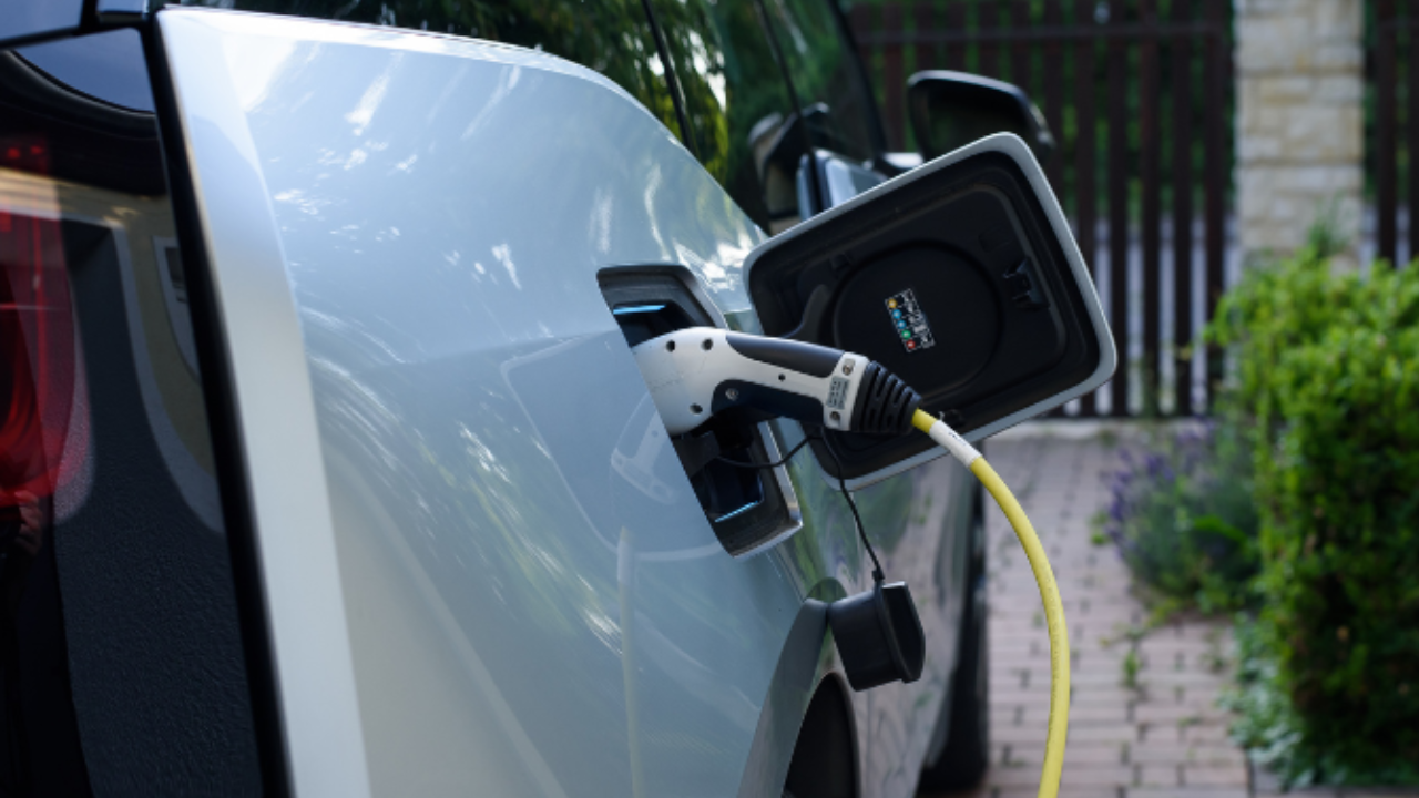 What Is The Convenience Of A ‘Smart’ EV Charging Station?